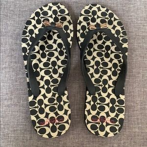 Coach flip flops size 6
